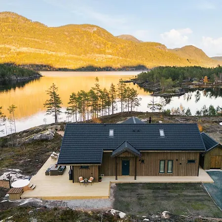 Lakehouse Cedar With Sauna And Jacuzzi