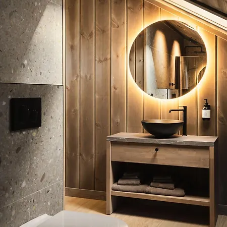Lakehouse Cedar With Sauna And Jacuzzi *