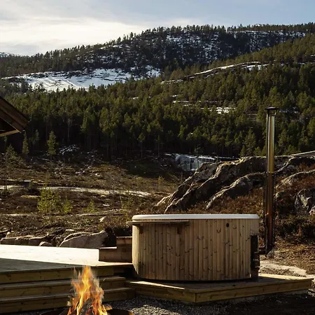 Lakehouse Cedar With Sauna And Jacuzzi Villa